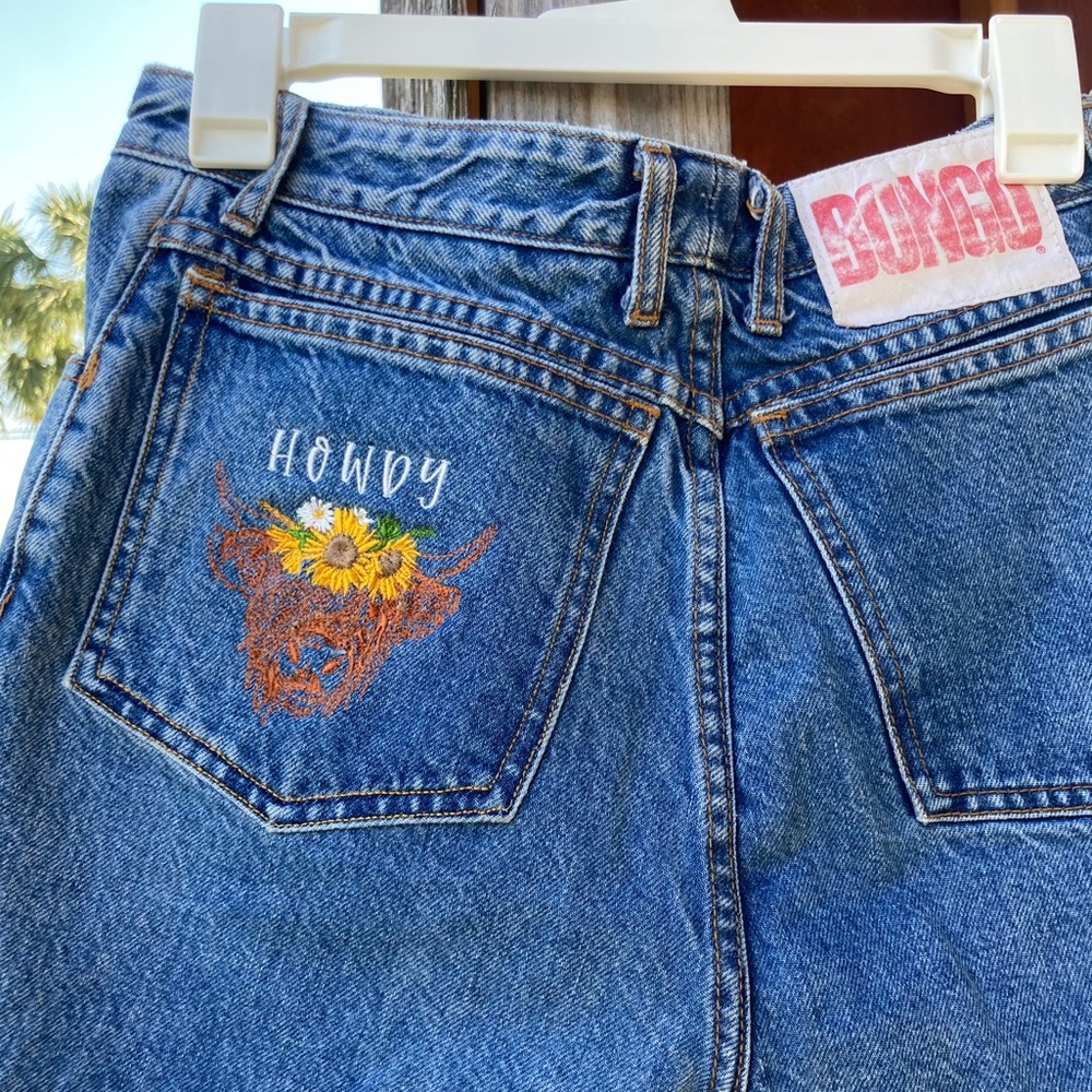 Embroidered Vintage 80s Bongo button fly shorts
